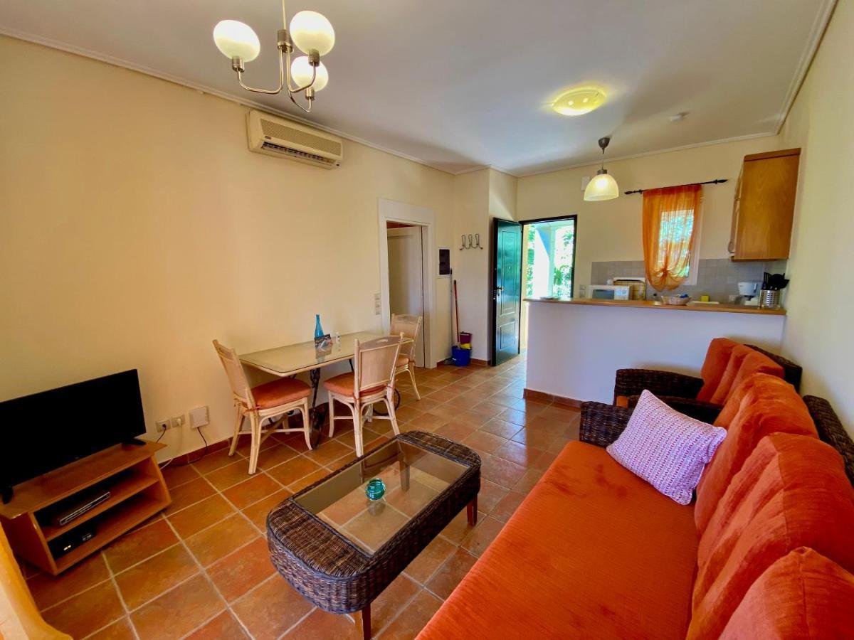 La Riviera Barbati Seaside Apartments & Villas מראה חיצוני תמונה