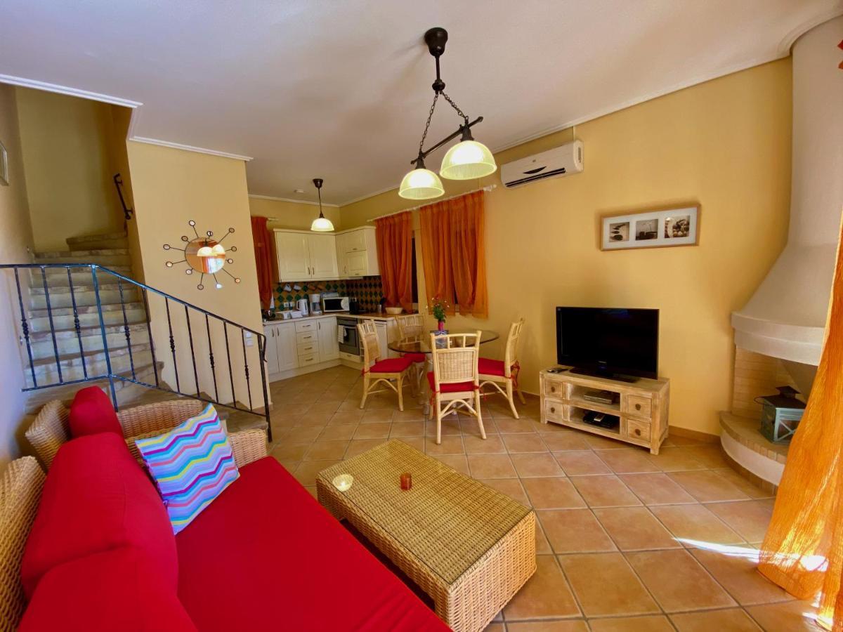 La Riviera Barbati Seaside Apartments & Villas מראה חיצוני תמונה